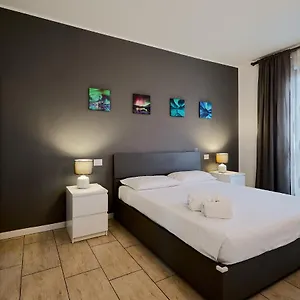 Xenia - New And Bright Urban Housing Appartamento